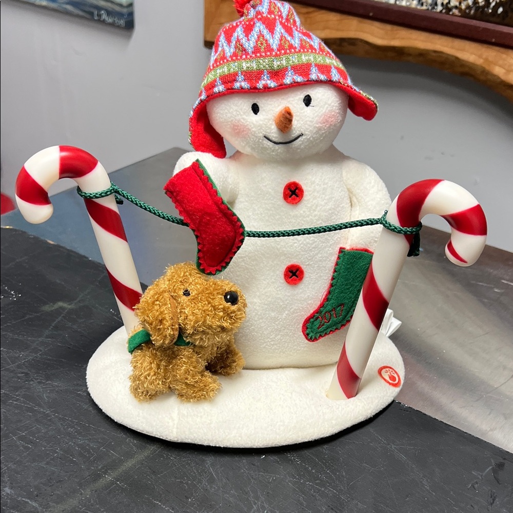 Hallmark collectible musical snowman 2017